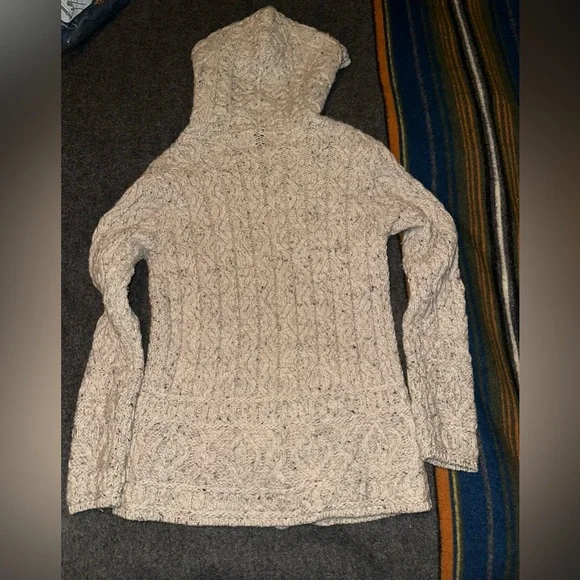 Aran Crafts Honeycomb hood zip up EUC - Picture 4 of 8